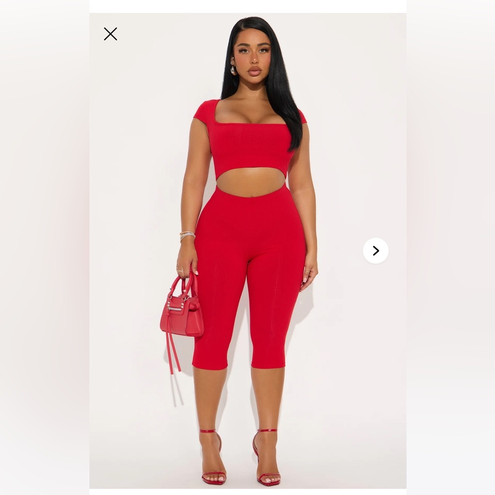 Chic Red Women's Capri Matching Set